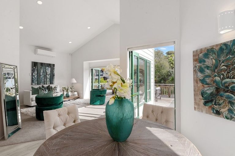 Photo of property in 2/68 Heathcote Road, Castor Bay, Auckland, 0620