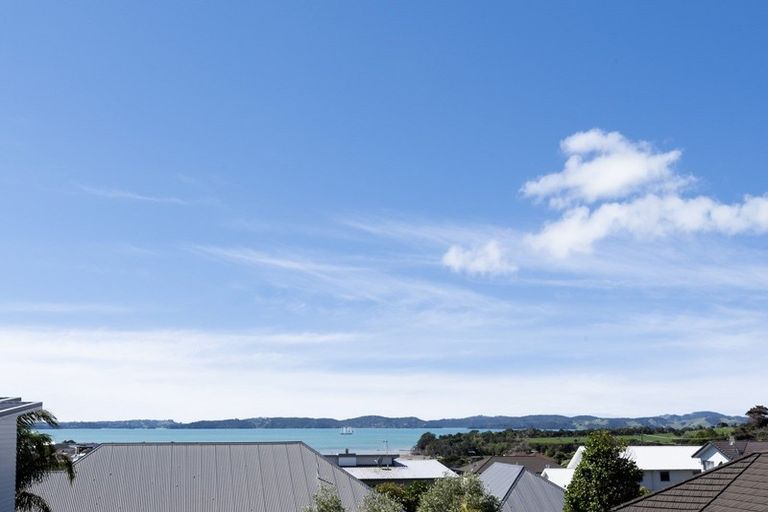 Photo of property in 10 Liberty Crescent, Beachlands, Auckland, 2018