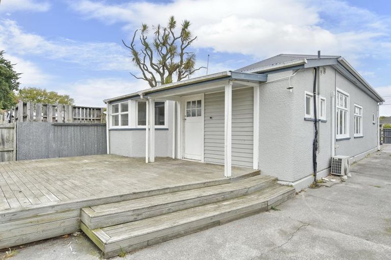 Photo of property in 34 Olliviers Road, Phillipstown, Christchurch, 8011