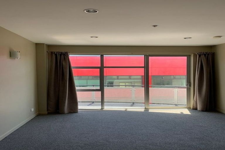 Photo of property in City Lodge, 507/115 Vivian Street, Te Aro, Wellington, 6011
