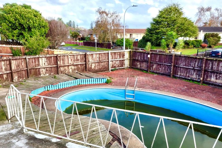 Photo of property in 37 Gainsborough Street, Manurewa, Auckland, 2102