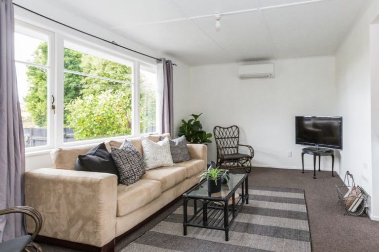 Photo of property in 12 Nimon Street, Havelock North, 4130