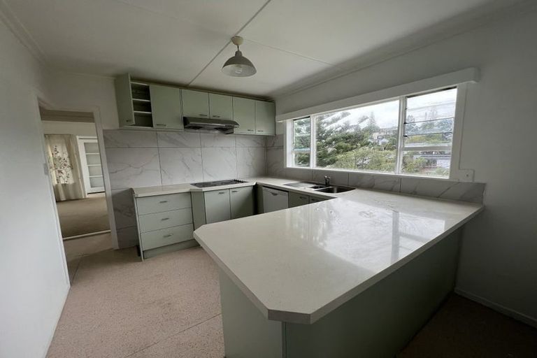 Photo of property in 26 Matipo Road, Mairangi Bay, Auckland, 0630