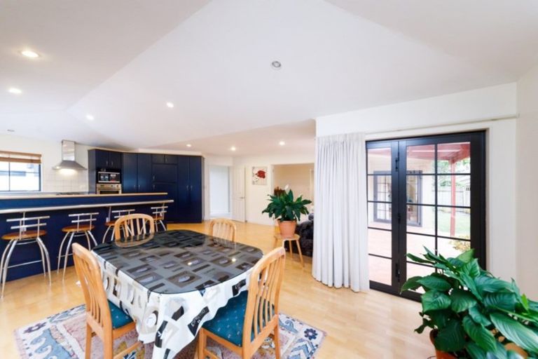Photo of property in 102 Jickell Street, Hokowhitu, Palmerston North, 4410