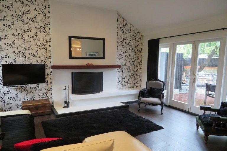 Photo of property in 6 Cardigan Street, Arrowtown, 9302