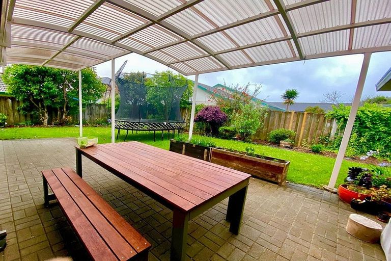 Photo of property in 8 Aspatria Place, Northpark, Auckland, 2013