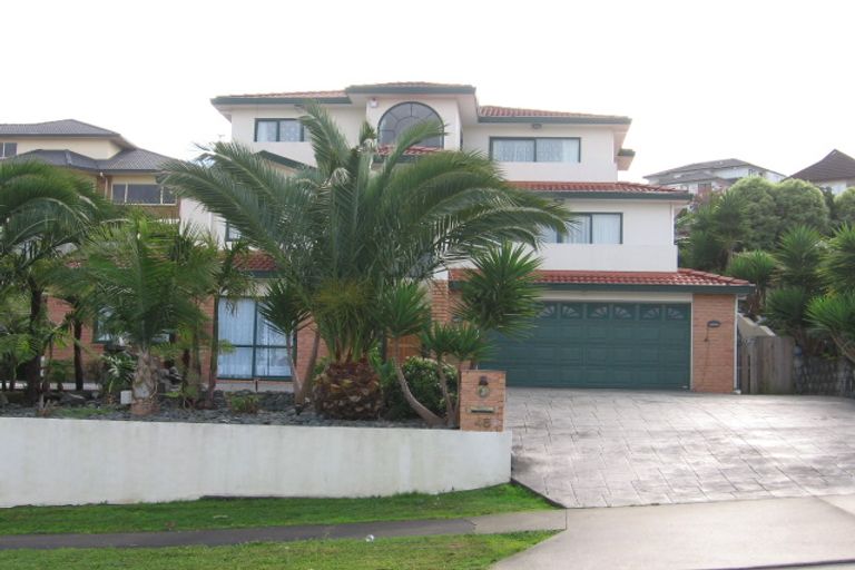 Photo of property in 48 Ribbonwood Crescent, Goodwood Heights, Auckland, 2105