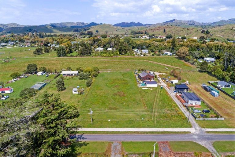 Photo of property in 60 Banks Street, Tolaga Bay, 4077