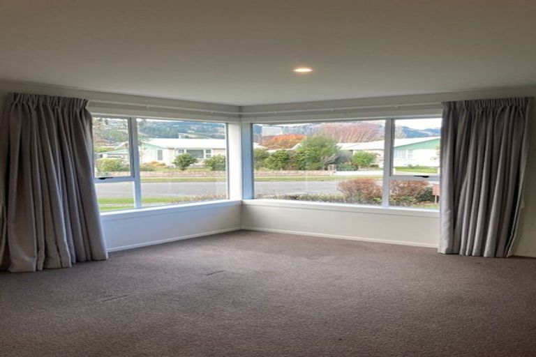 Photo of property in 6 Pahau Place, Cracroft, Christchurch, 8025