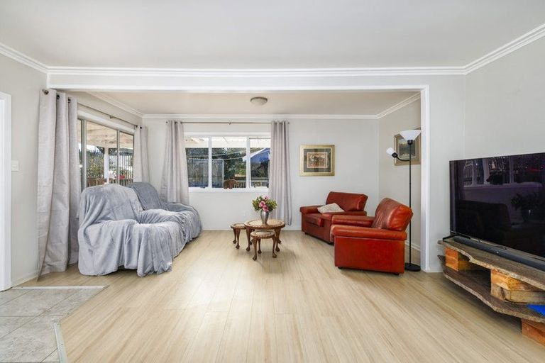 Photo of property in 43 Awatere Street, Clover Park, Auckland, 2023