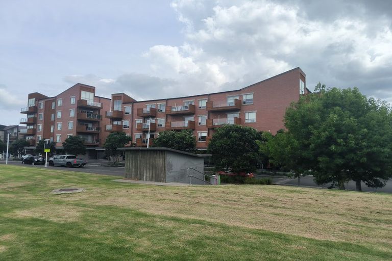 Photo of property in 303/160d Hobsonville Point Road, Hobsonville, Auckland, 0616