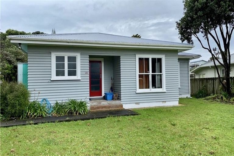 Photo of property in 20 Toi Street, Otaki Beach, Otaki, 5512
