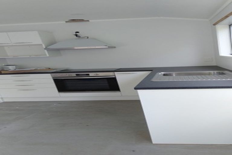 Photo of property in 2/10 Gloaming Place, Conifer Grove, Takanini, 2112