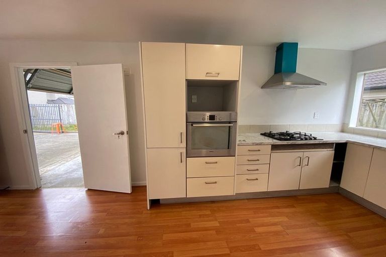 Photo of property in 7 Merlot Way, Te Atatu South, Auckland, 0610