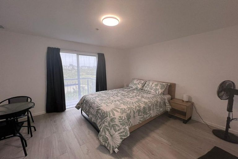 Photo of property in 2d/17 Crown Lynn Place, New Lynn, Auckland, 0600