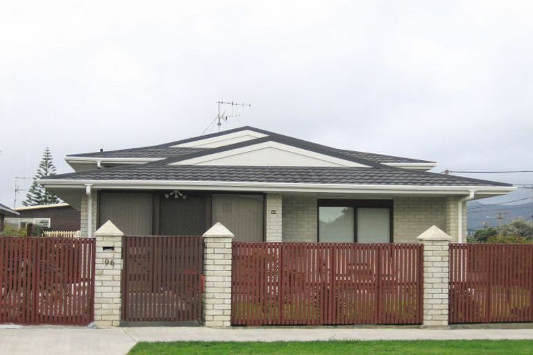 Photo of property in 96 Manly Street, Paraparaumu Beach, Paraparaumu, 5032