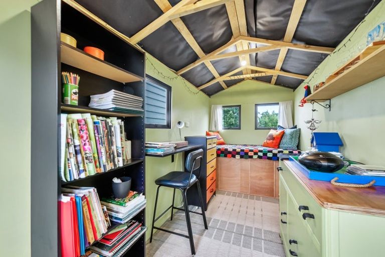 Photo of property in 356 Cambridge Terrace, Naenae, Lower Hutt, 5011