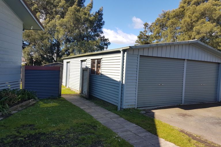 Photo of property in 21 Crescent Court, Melville, Hamilton, 3206