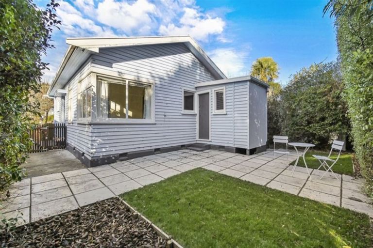 Photo of property in 95a Eastern Terrace, Beckenham, Christchurch, 8023
