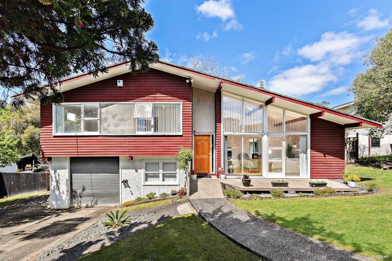 Photo of property in 25 Ellice Road, Totara Vale, Auckland, 0629