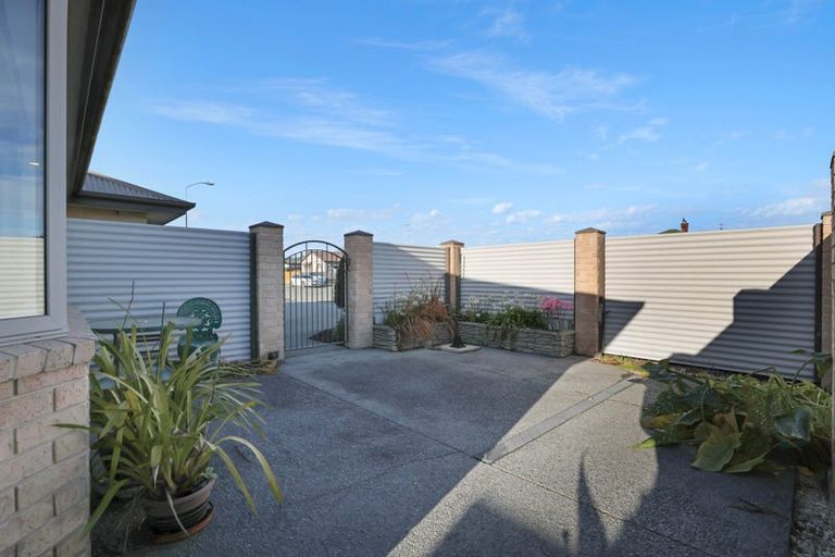 Photo of property in 21 Cox Street, Ashburton, 7700