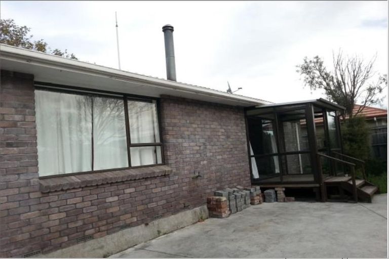 Photo of property in 2/74 Marriotts Road, North New Brighton, Christchurch, 8083