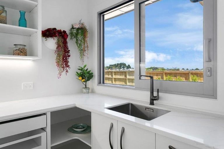 Photo of property in 32 Wai Terrace, Wharewaka, Taupo, 3330