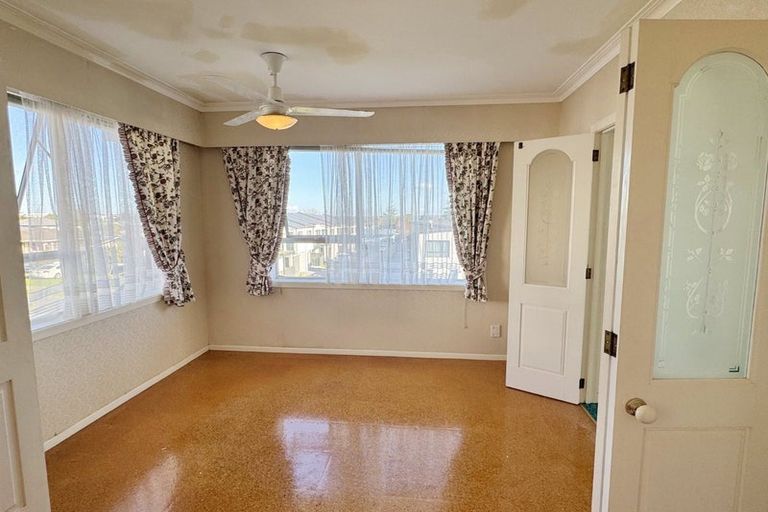 Photo of property in 96 Cardiff Road, Pakuranga, Auckland, 2010
