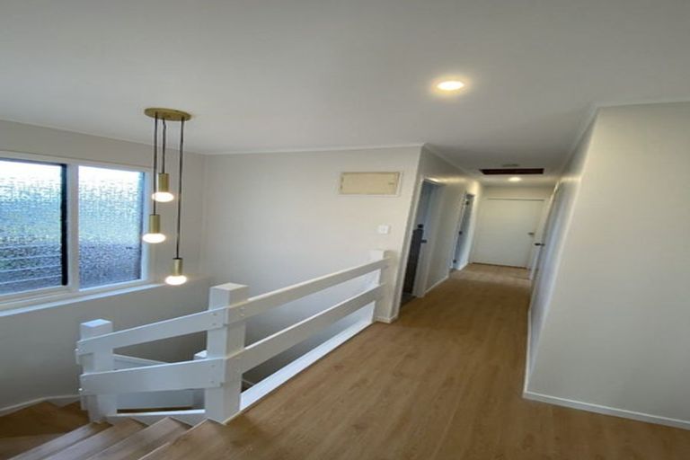 Photo of property in 107 Weatherly Road, Torbay, Auckland, 0630