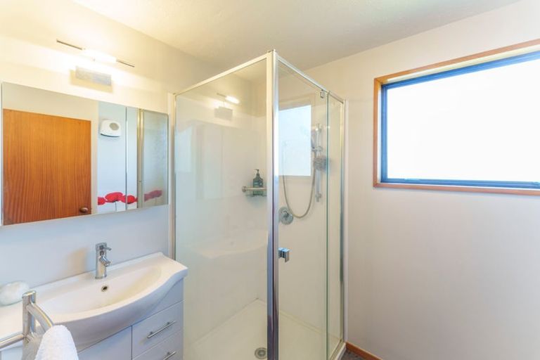 Photo of property in 10 Rowanwood Close, Halswell, Christchurch, 8025