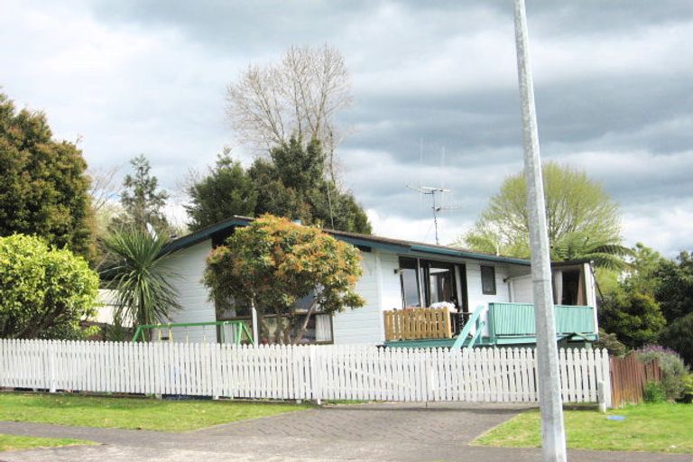 Photo of property in 50 Cumberland Crescent, Welcome Bay, Tauranga, 3112