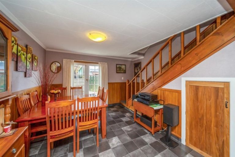 Photo of property in 16 Douglas Street, Hawera, 4610