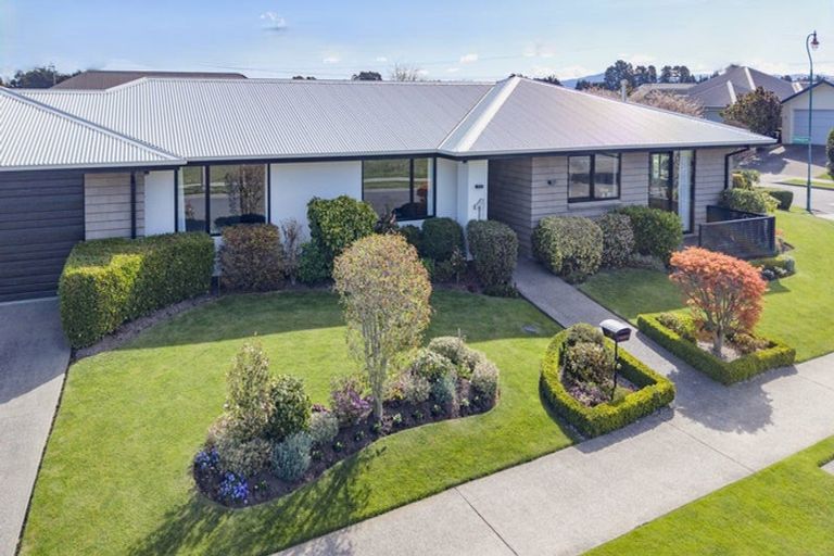 Photo of property in 1 Pimlico Place, Rangiora, 7400