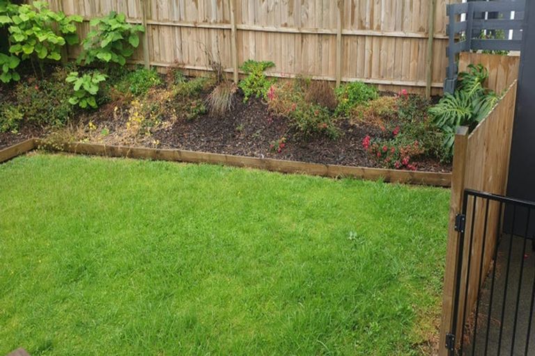 Photo of property in 3/151b Wallace Road, Mangere Bridge, Auckland, 2022