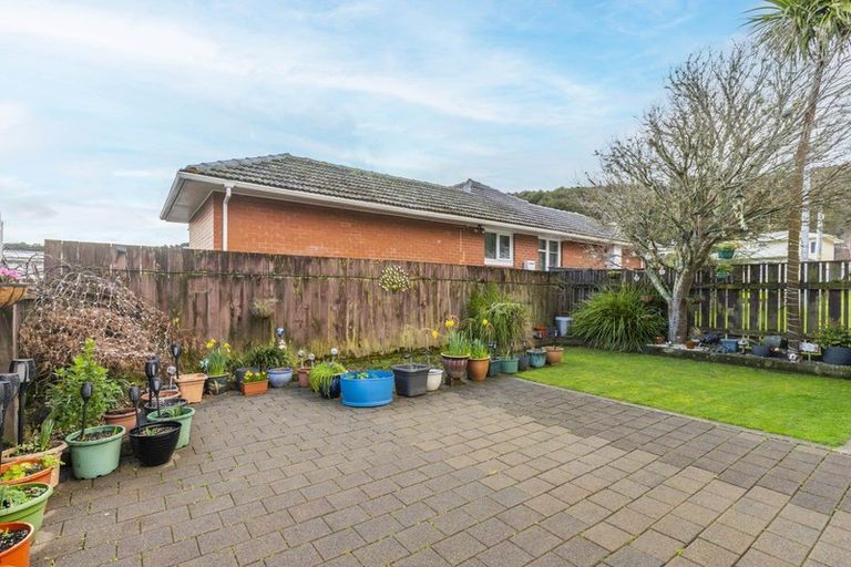 Photo of property in 48 Horoeka Street, Stokes Valley, Lower Hutt, 5019