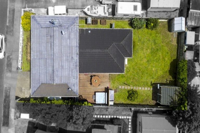 Photo of property in 27 Kentucky Street, Totara Park, Upper Hutt, 5018