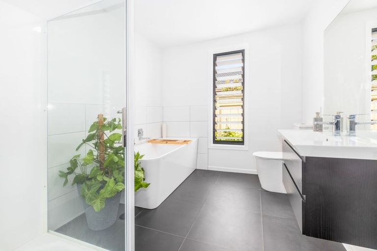 Photo of property in 12 Teiaroa Street, Waikanae, 5036