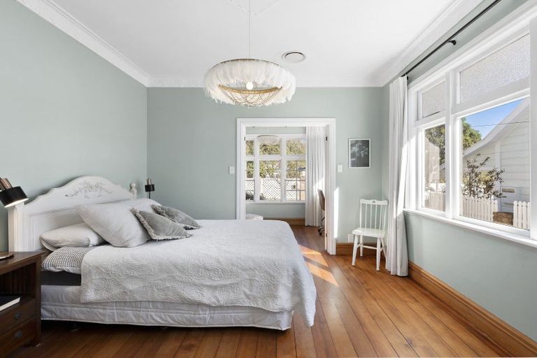 Photo of property in 3 Totara Street, Eastbourne, Lower Hutt, 5013