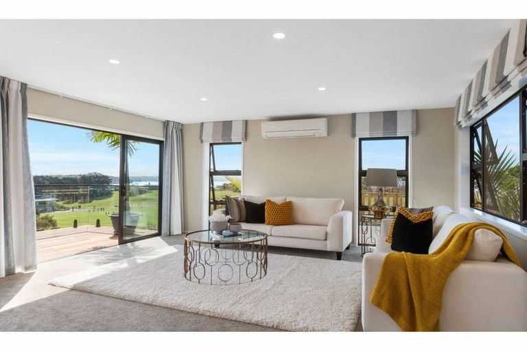 Photo of property in 41 Pohutukawa Avenue, Shelly Park, Auckland, 2014