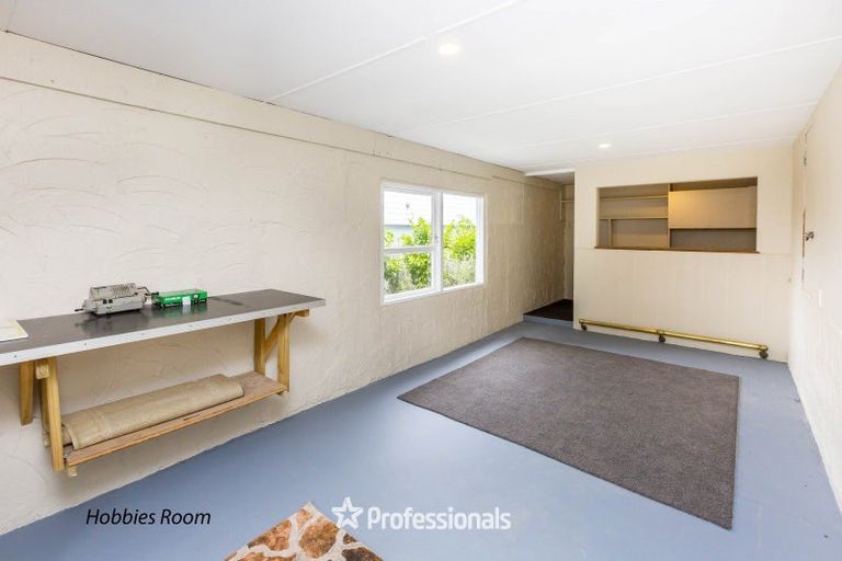 Photo of property in 8 Robson Street, Stokes Valley, Lower Hutt, 5019