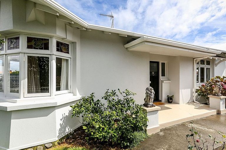 Photo of property in 22 Cutfield Road, New Plymouth, 4310