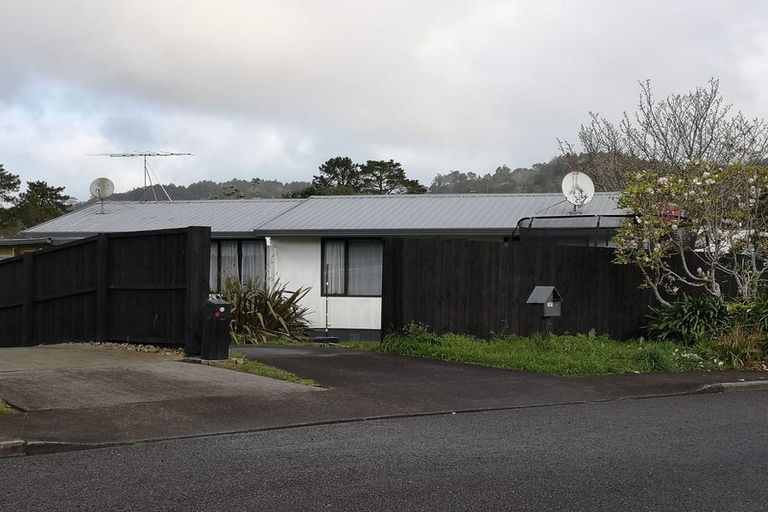 Photo of property in 15 Kotinga Avenue, Glen Eden, Auckland, 0602