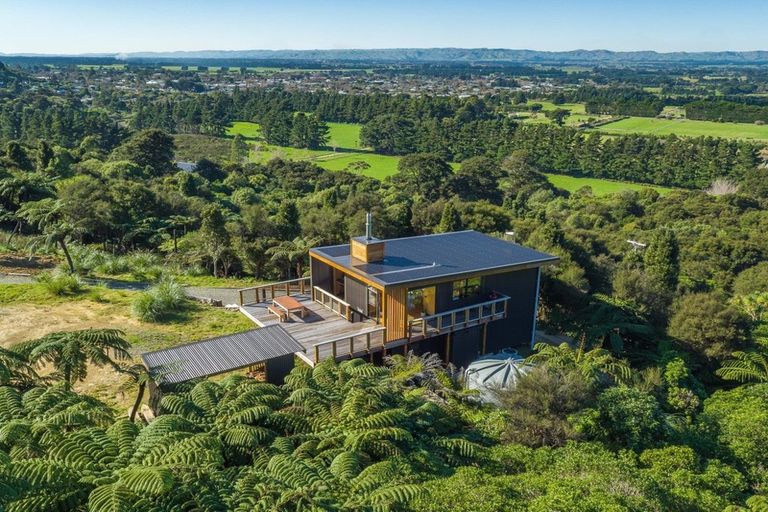 Photo of property in 63a Cundys Road, Western Lake, Featherston, 5773