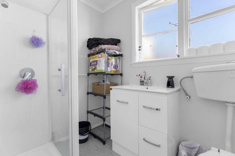 Photo of property in 9 Goldsmith Crescent, Levin, 5510