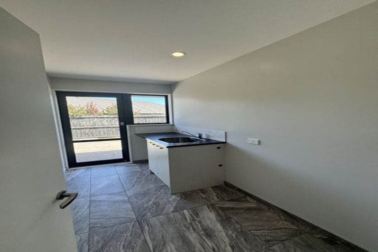 Photo of property in 34 Davaar Crescent, Broomfield, Christchurch, 8042