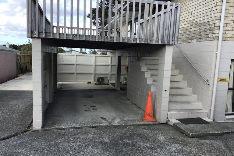 Photo of property in 17 Third Avenue, Avenues, Whangarei, 0110