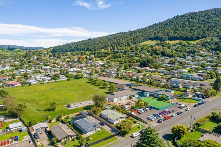 Photo of property in 15 Gem Street, Pukehangi, Rotorua, 3015