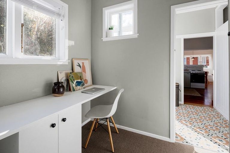 Photo of property in 14 Windsor Road, Maeroa, Hamilton, 3200