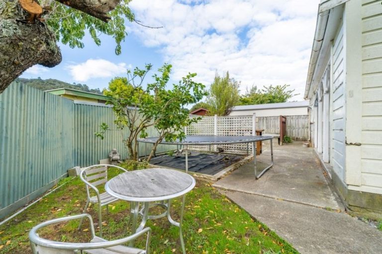 Photo of property in 43 Seddon Street, Wallaceville, Upper Hutt, 5018