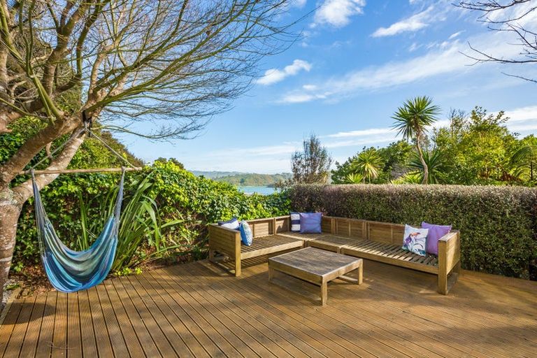 Photo of property in 28 Kiriwai Road, Paremata, Porirua, 5024